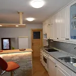 Апартаменты Perunika *