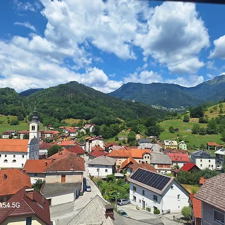 Perunika * Cerkno