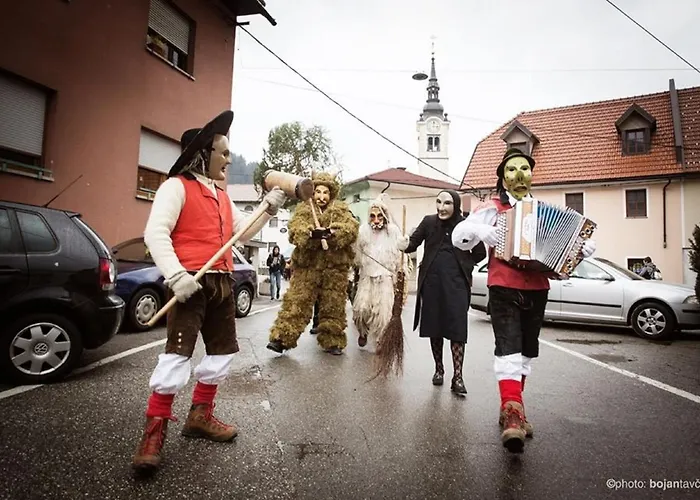 アパート Perunika