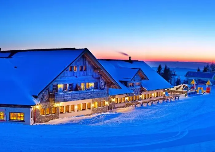 Perunika アパート